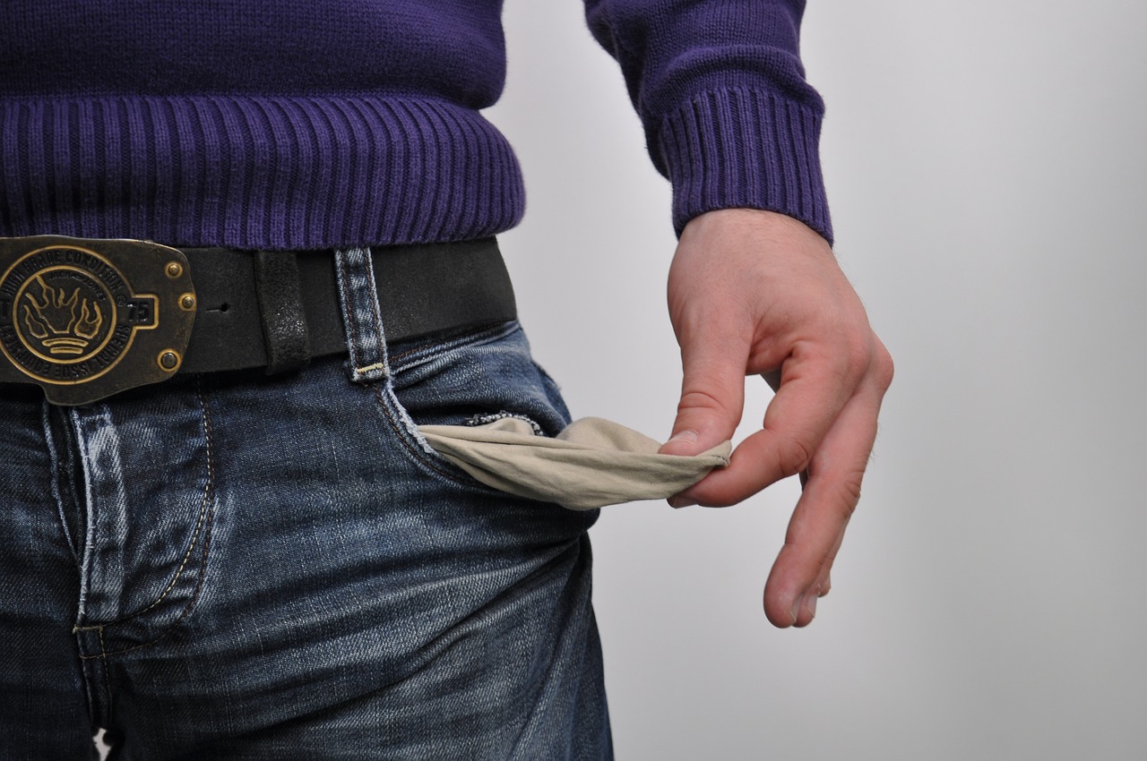 csamhaber-no-money-4865814_1280